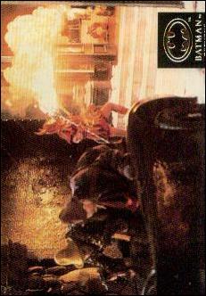 Batman Returns Stadium Club (Base Set) card 25 Gatham Plaza