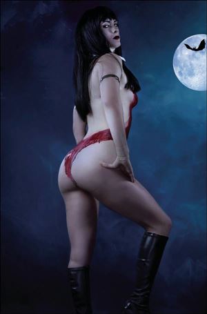 Vampirella/Dracula: Unholy issue 4-H 1:7 Virgin Cosplay Photo Cover