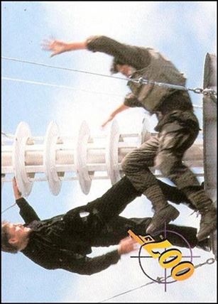 GoldenEye (Base Set) card 75 Locked In Combat